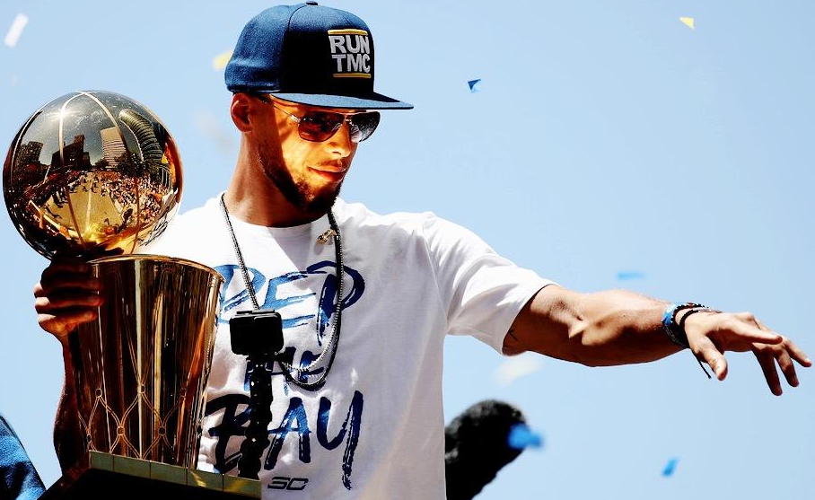 他的投篮特 他的投篮特